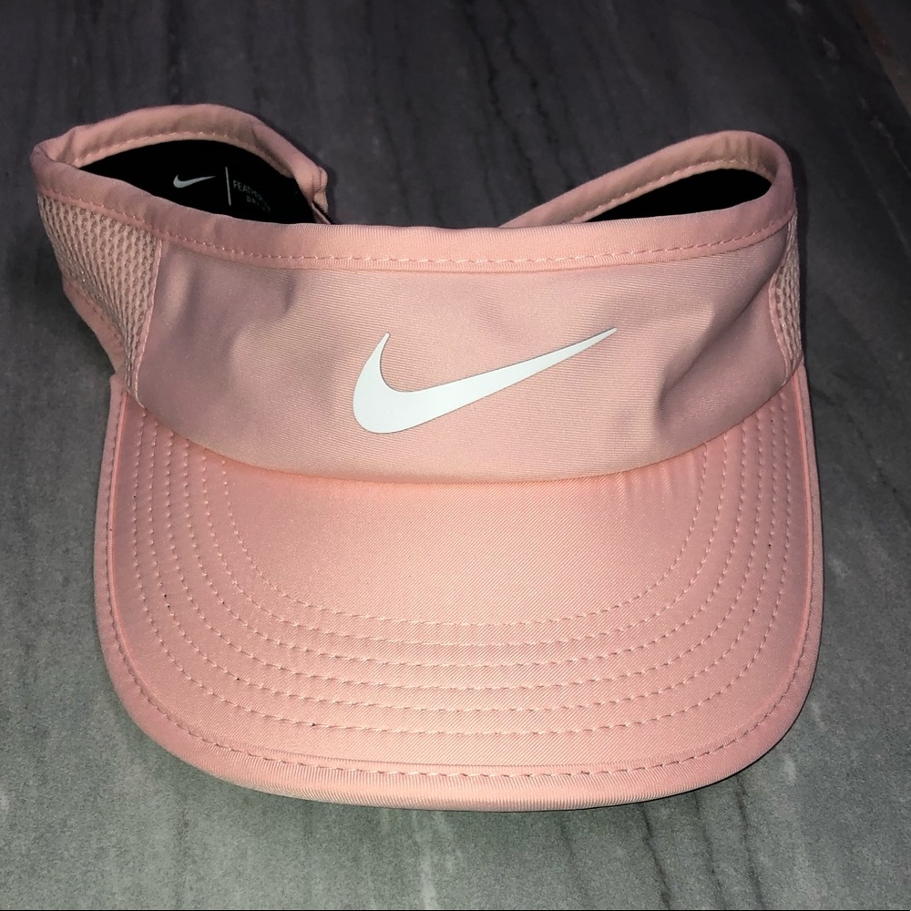 Women’s Nike visor